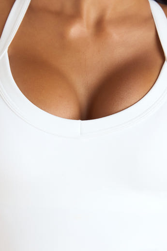 Débardeur à Encolure en V ContourSoft™ - Blanc alternate