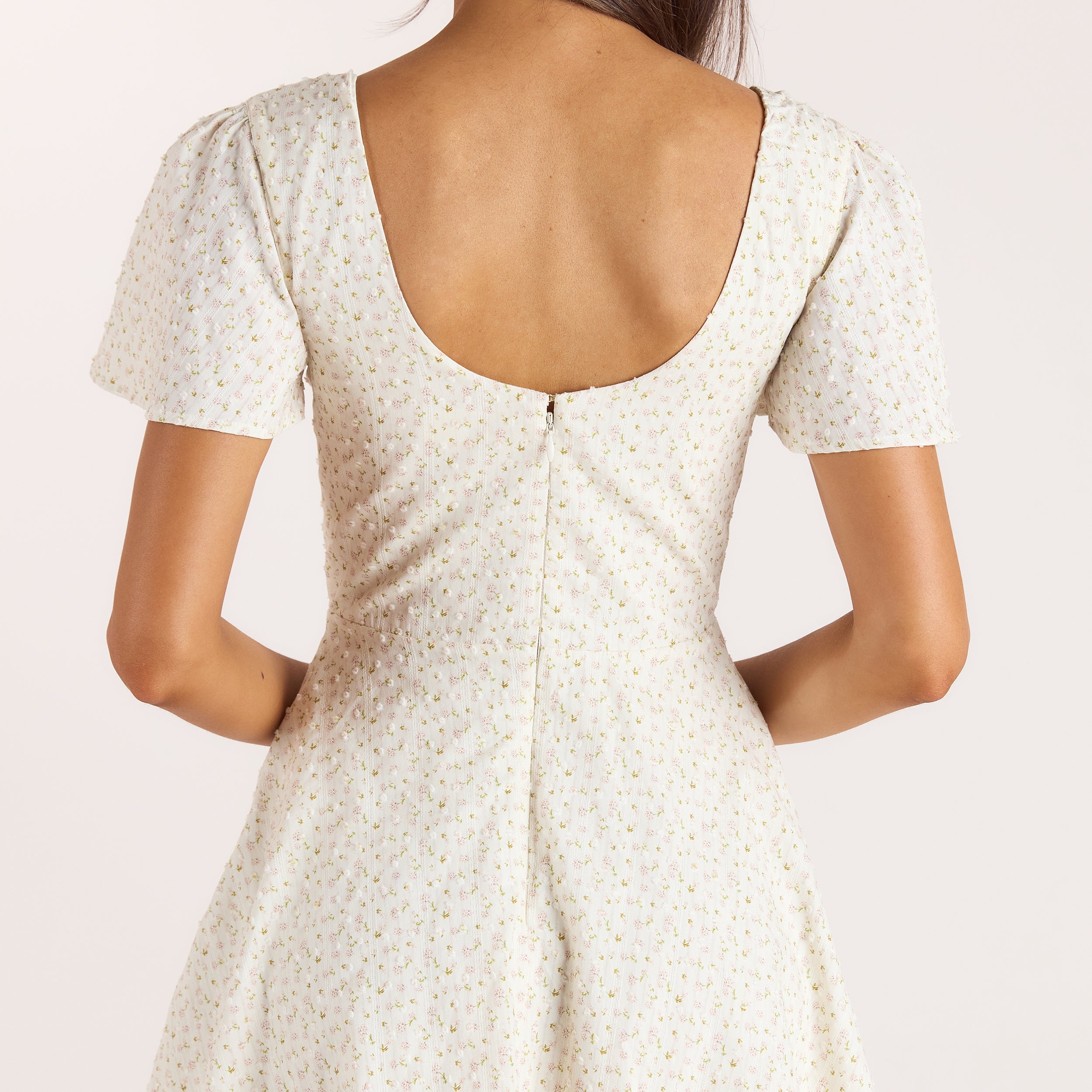 Robe Mini à Manches Courtes | Robe Mini à Manches Courtes - Crème Florale