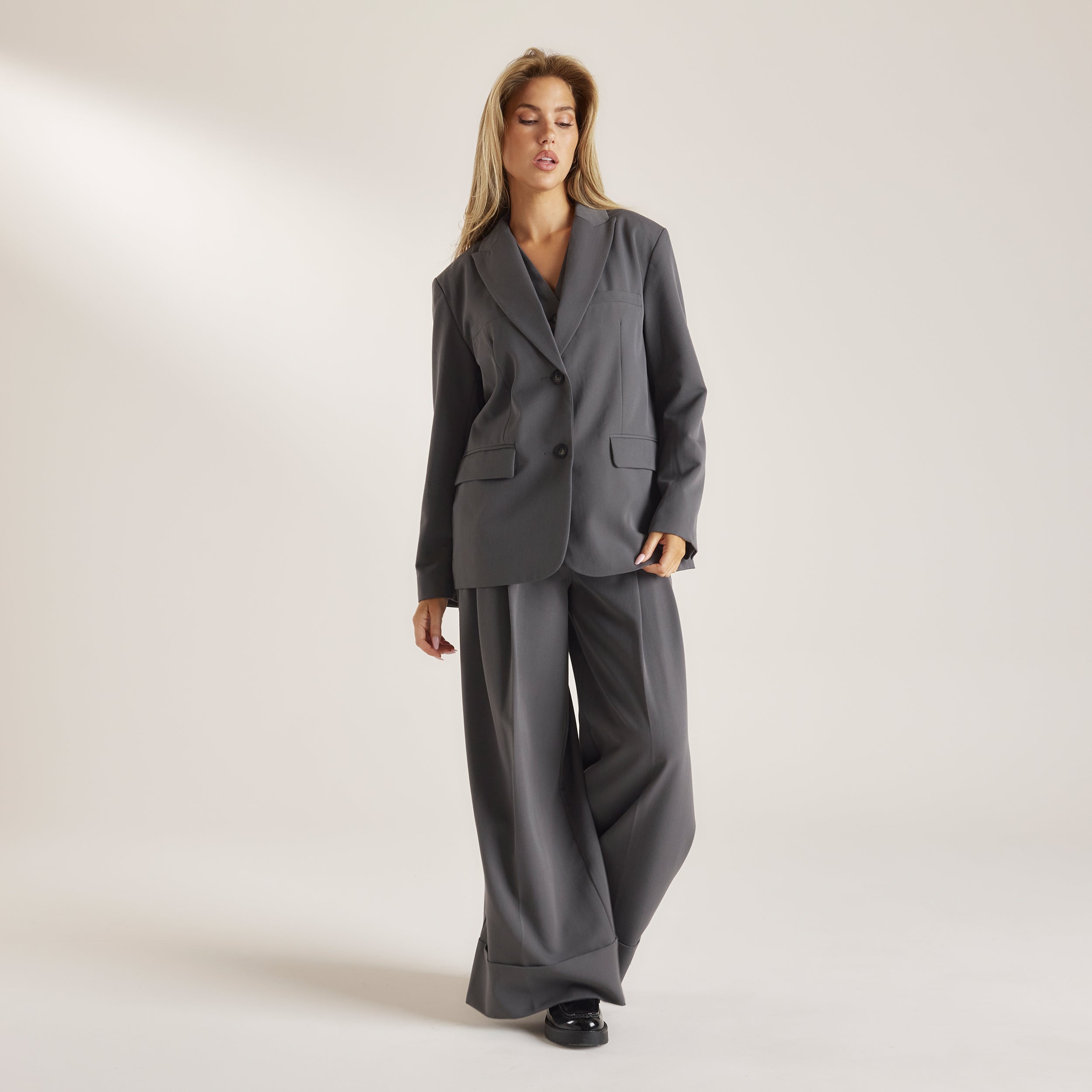 Pantalon Tailleur avec Revers | Pantalon Tailleur avec Revers - Charbon
