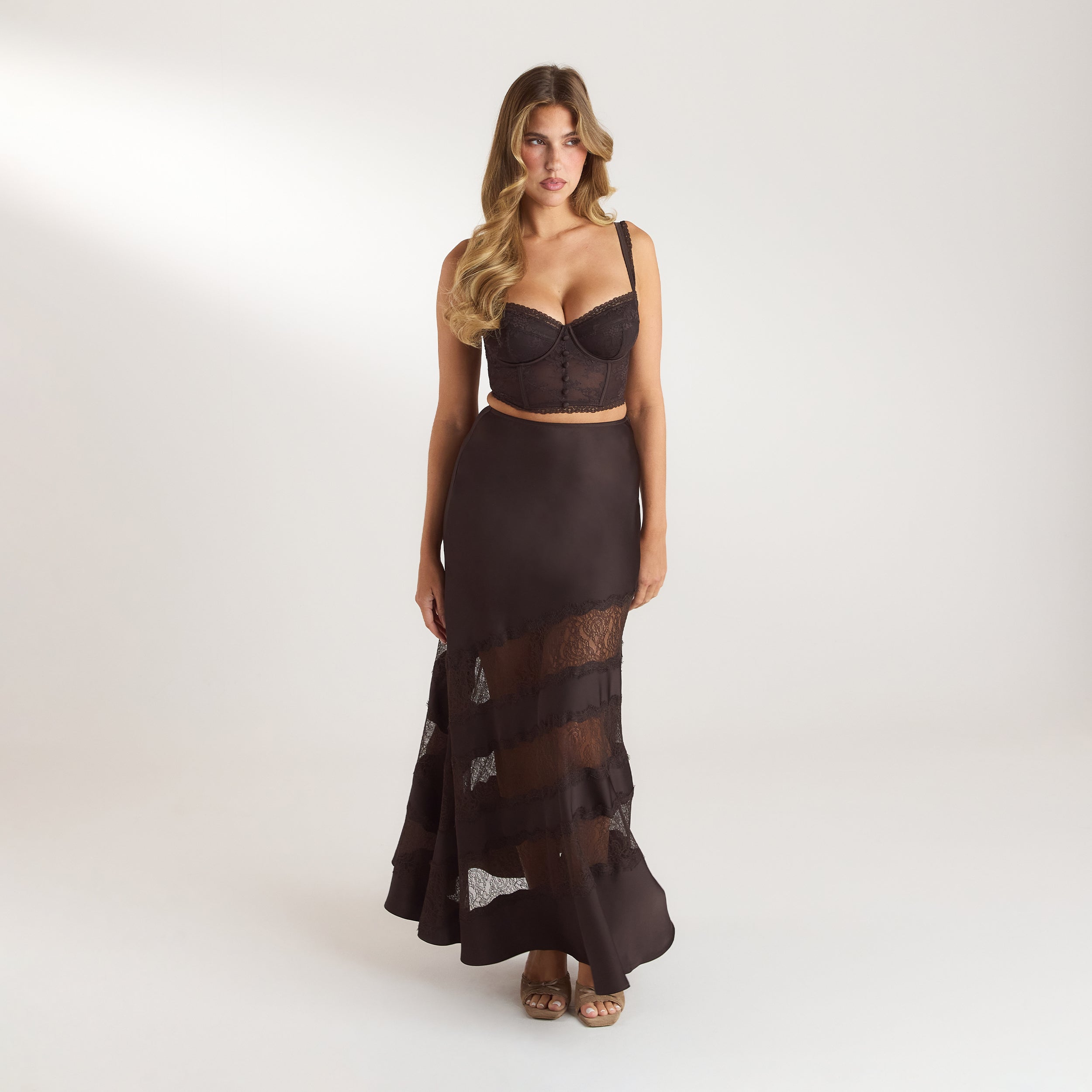 Jupe Maxi avec Empiècements en Dentelle | Jupe Maxi avec Empiècements en Dentelle - Chocolat